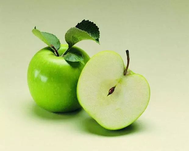 Photoshop創(chuàng)意合成蘋(píng)果身體的易拉罐